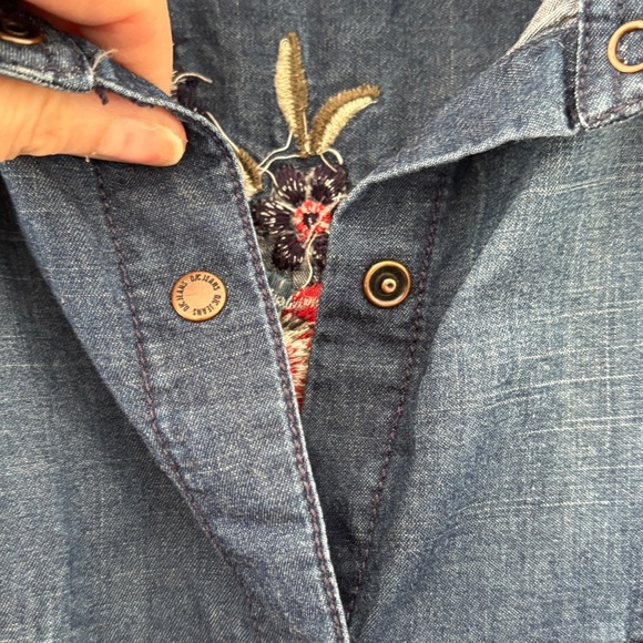 Women's XL‎ Embroidered Flower Denim Snap Button Up English Country Side Garden - Picture 9 of 13
